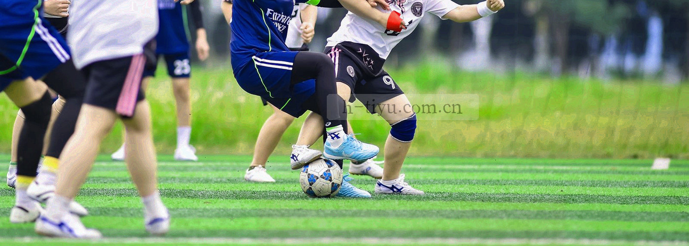 深蓝底色上交错的抽象线条与文件轮廓画面
